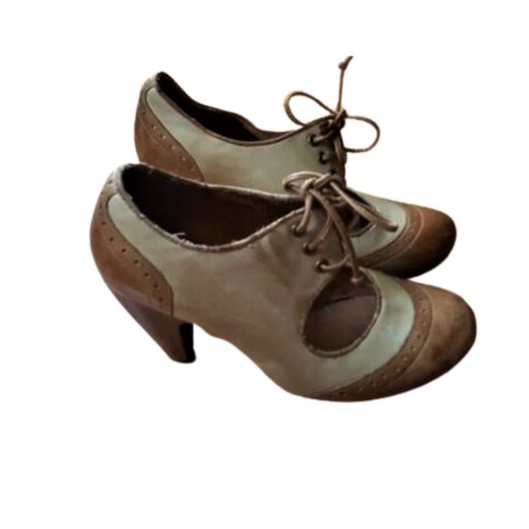 Miz Mooz vintage inspired Symphony Spectator pump. - Picture 4 of 14